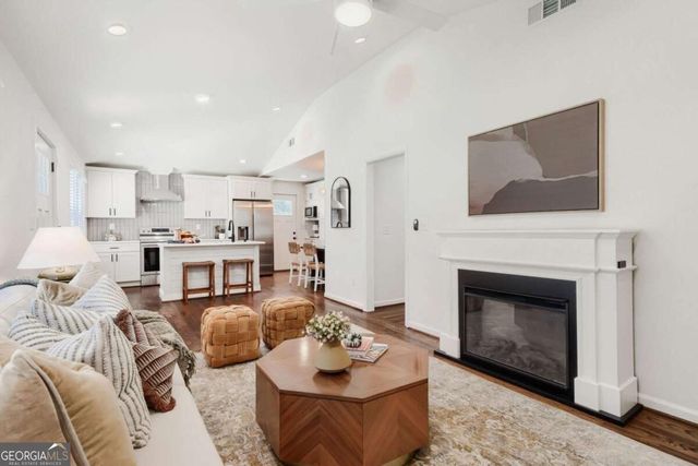 250 Holly Road NW, Atlanta, GA 30314
