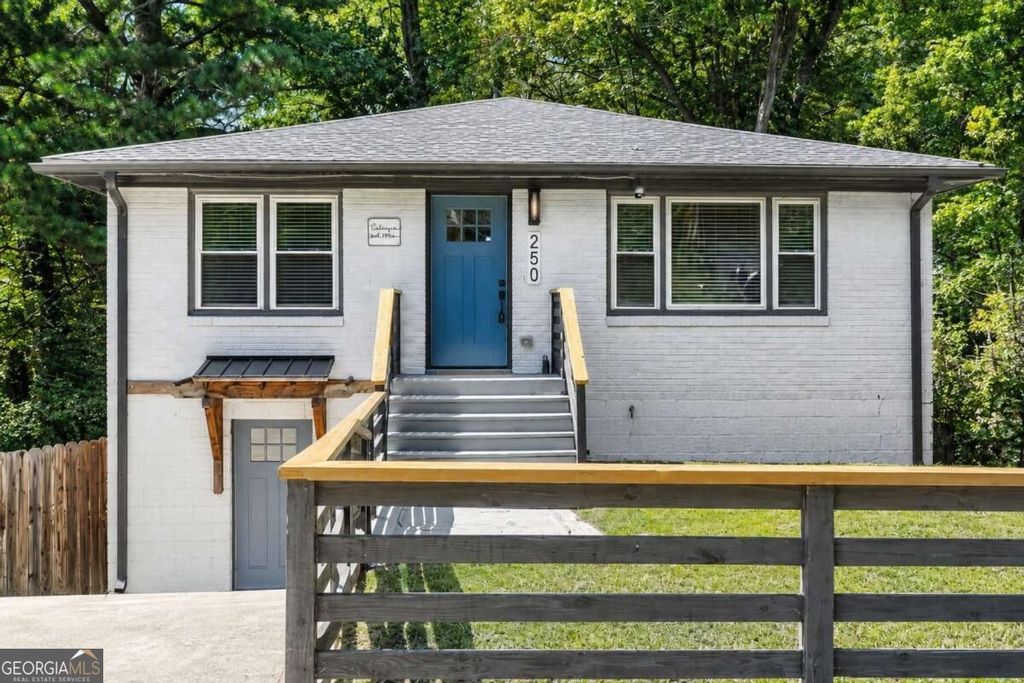 250 Holly Road NW, Atlanta, GA 30314
