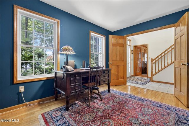 7 Brookview Court, Halfmoon, NY 12065