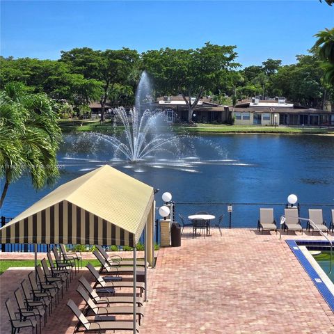 620 Briarwood Cir 1-43, Hollywood, FL 33024