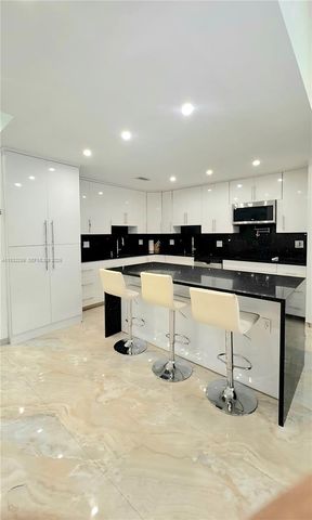 620 Briarwood Cir 1-43, Hollywood, FL 33024