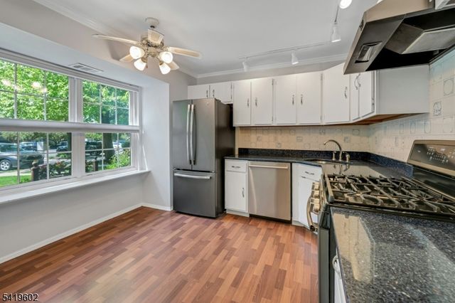 60 Woodward Ln, Bernards Twp., NJ 07920