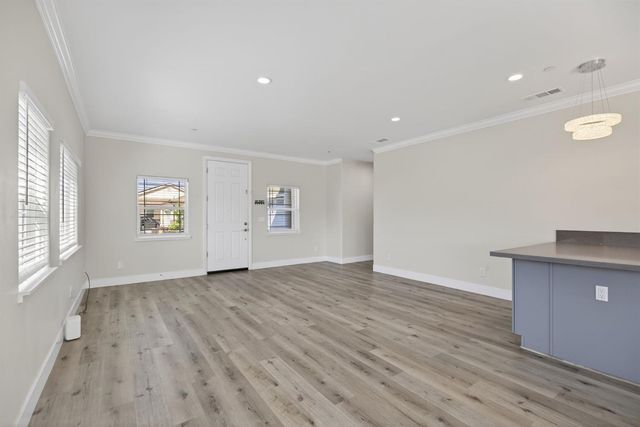 5955 Cortes Ct, Sacramento, CA 95824