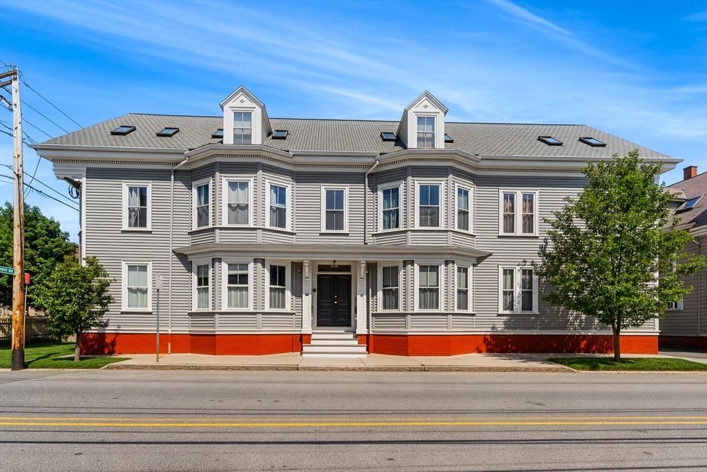 66 Essex Street 1, Salem, MA 01970