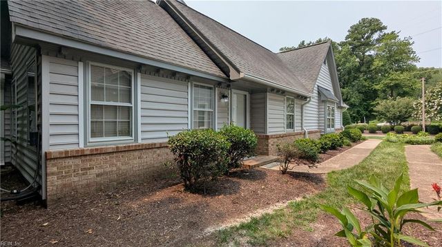 1311 Eagles Trace Path Apt A, Chesapeake, VA 23320