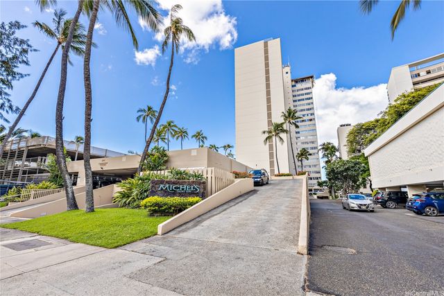 2895 Kalakaua Avenue 206, Honolulu, HI 96815