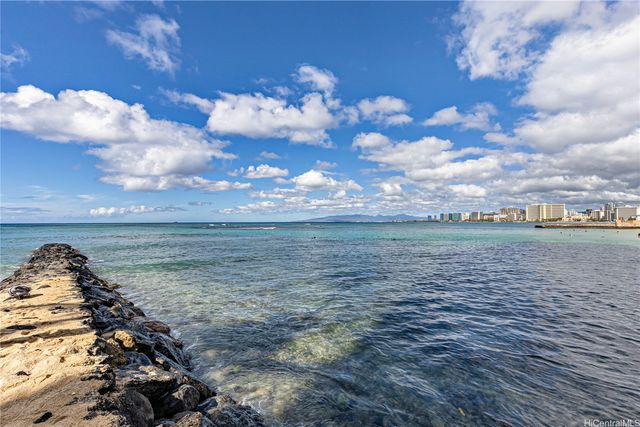 2895 Kalakaua Avenue 206, Honolulu, HI 96815
