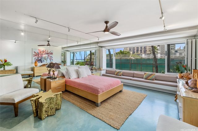 2895 Kalakaua Avenue 206, Honolulu, HI 96815