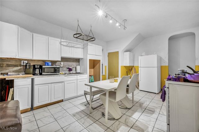 6010 Maurice Avenue, Cleveland, OH 44127