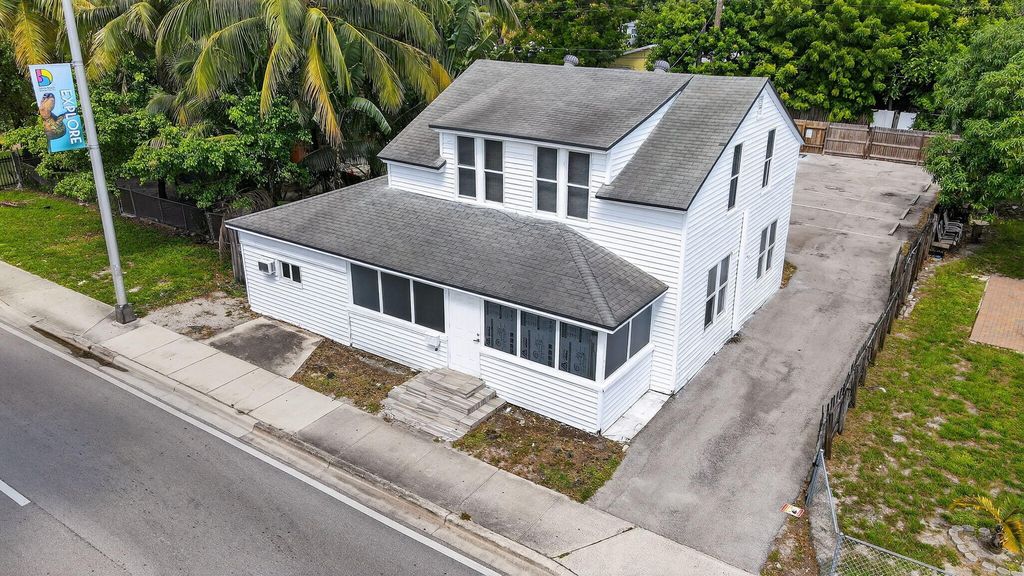 Image 1 of property listing at 220 SW 16th Street, Dania Beach, FL 33004