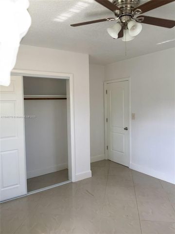 512 SW 10th St, Hallandale Beach, FL 33009