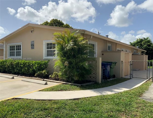 512 SW 10th St, Hallandale Beach, FL 33009