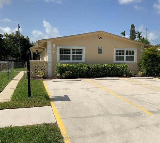512 SW 10th St, Hallandale Beach, FL 33009
