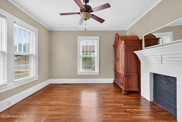 301 E Divine Street, Dunn, NC 28334