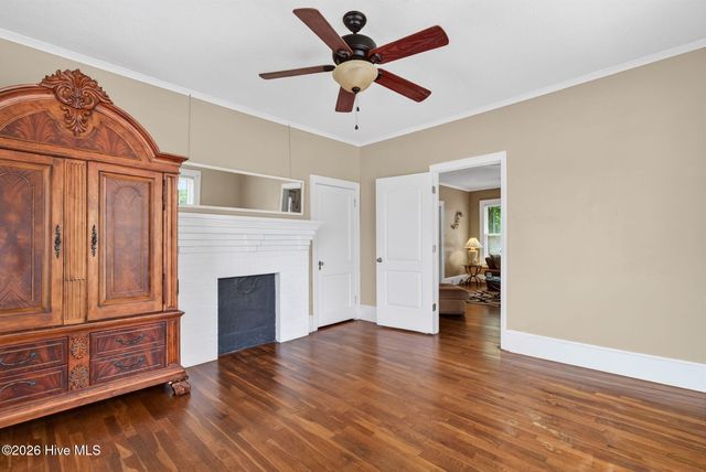 301 E Divine Street, Dunn, NC 28334