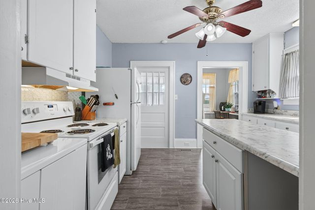 301 E Divine Street, Dunn, NC 28334