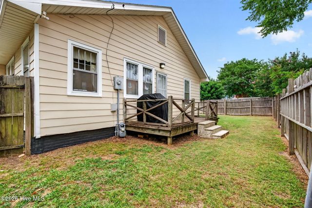 301 E Divine Street, Dunn, NC 28334