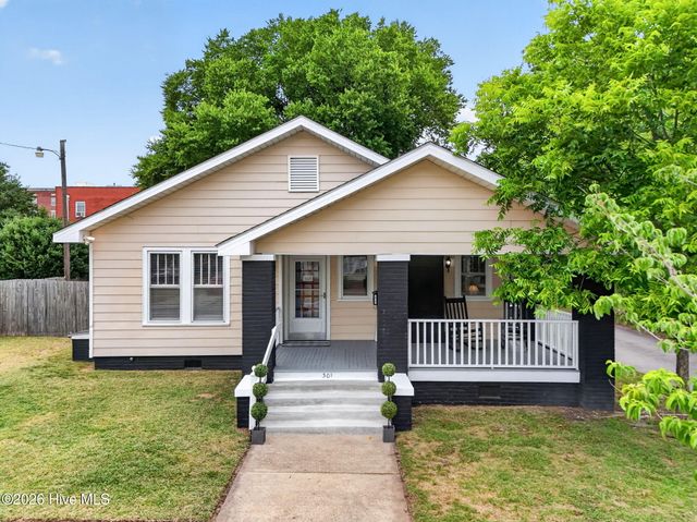301 E Divine Street, Dunn, NC 28334