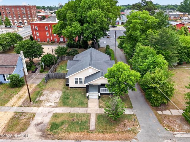 301 E Divine Street, Dunn, NC 28334