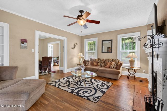 301 E Divine Street, Dunn, NC 28334