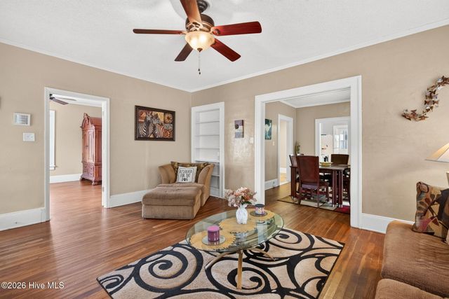 301 E Divine Street, Dunn, NC 28334