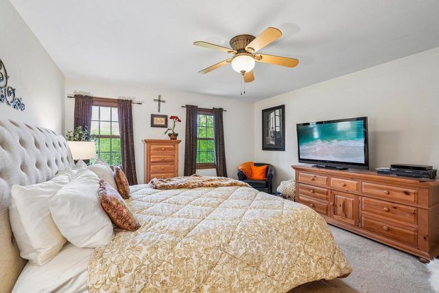 W326S7751 Squire LANE, Mukwonago, WI 53149