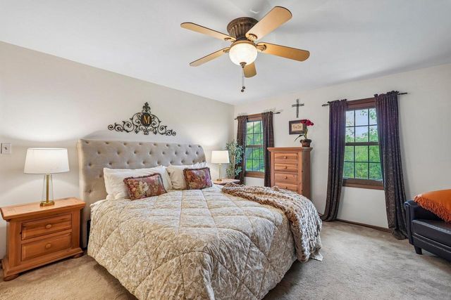 W326S7751 Squire LANE, Mukwonago, WI 53149