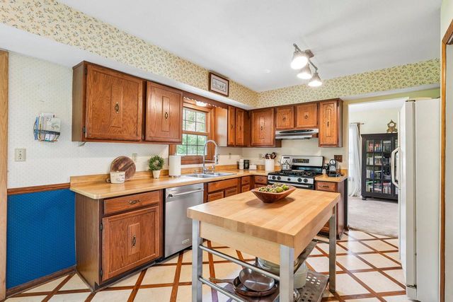 W326S7751 Squire LANE, Mukwonago, WI 53149