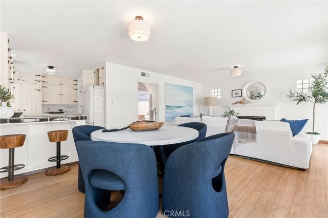 1403 N Bayfront, Newport Beach, CA 92662
