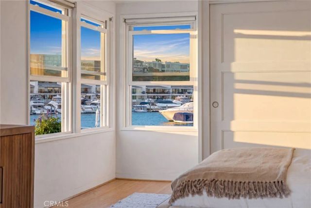 1403 N Bayfront, Newport Beach, CA 92662
