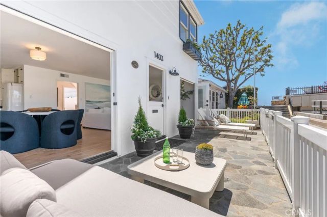 1403 N Bayfront, Newport Beach, CA 92662