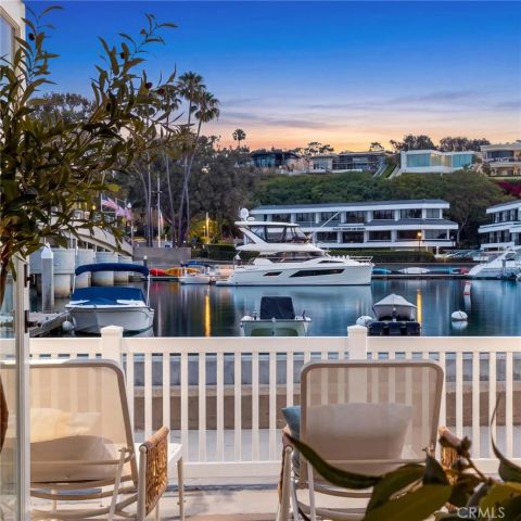 1403 N Bayfront, Newport Beach, CA 92662