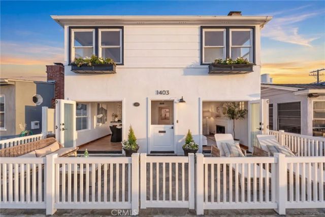 1403 N Bayfront, Newport Beach, CA 92662