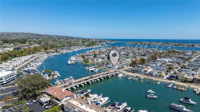 1403 N Bayfront, Newport Beach, CA 92662