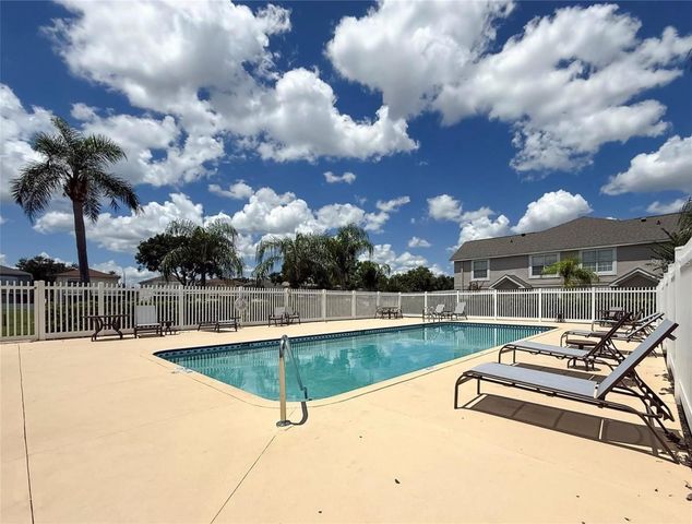 637 KENSINGTON LAKE CIRCLE, Brandon, FL 33511