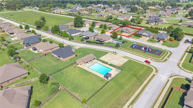 1508 Parkside Circle, Cave Springs, AR 72718