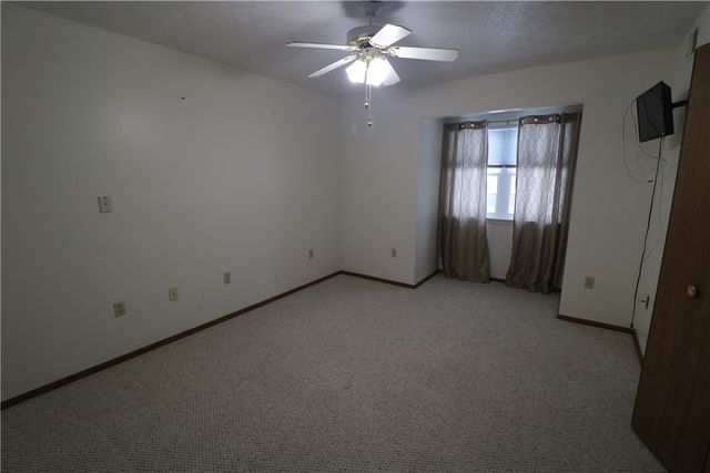 211 Clubhouse Dr 211, South Strabane, PA 15301