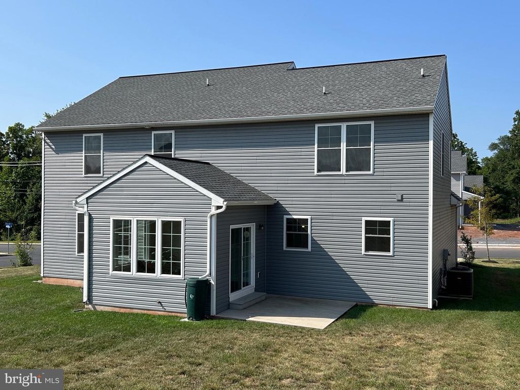 195 MAGNOLIA DR, Middletown, PA 17057