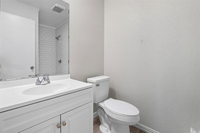 2742 E Pepperidge Drive, Lancaster, TX 75134