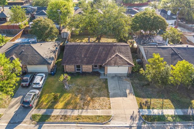 2742 E Pepperidge Drive, Lancaster, TX 75134