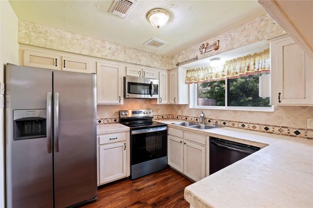 2007 Cannonade Drive, Pasadena, TX 77503
