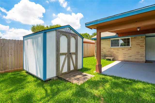 2007 Cannonade Drive, Pasadena, TX 77503