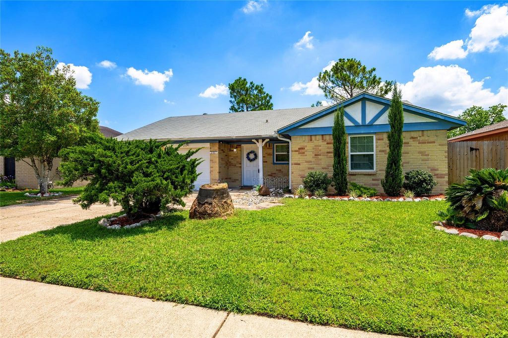 2007 Cannonade Drive, Pasadena, TX 77503