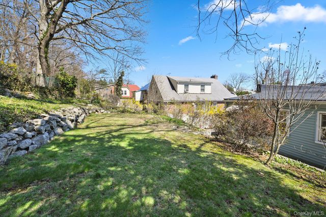 50 Sherwood Drive, Larchmont, NY 10538
