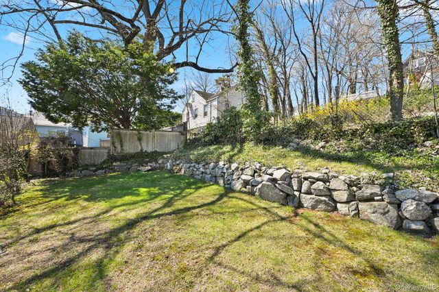 50 Sherwood Drive, Larchmont, NY 10538
