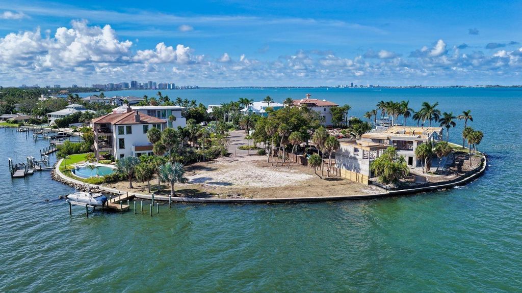305 S SHORE DRIVE S, Sarasota, FL 34234