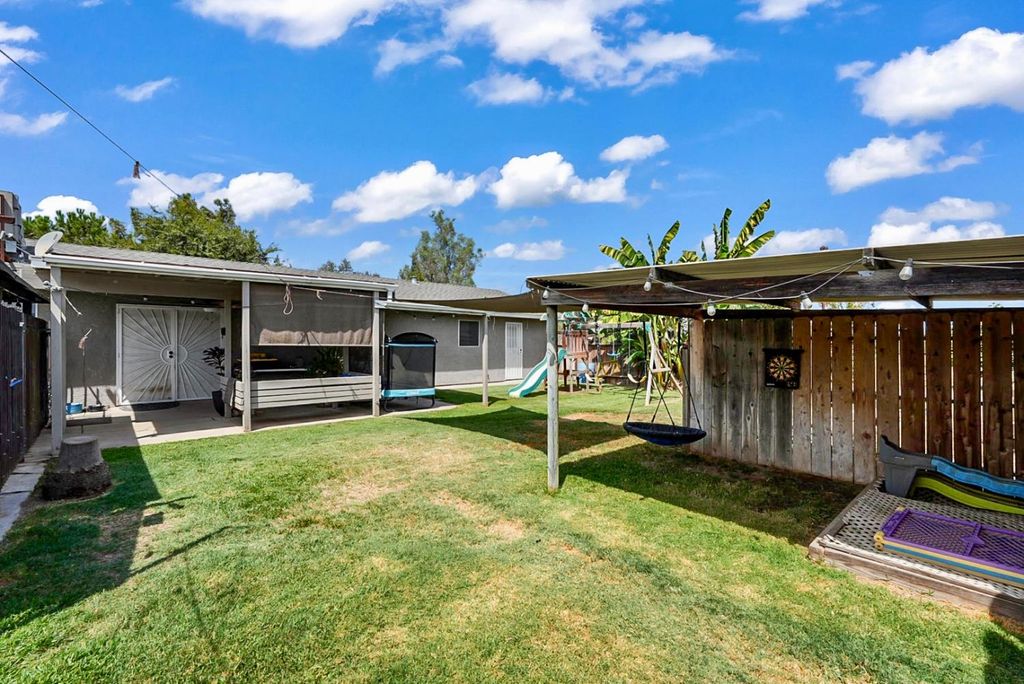 Image 18 of property listing at 24143 Road 15, Chowchilla, CA 93610