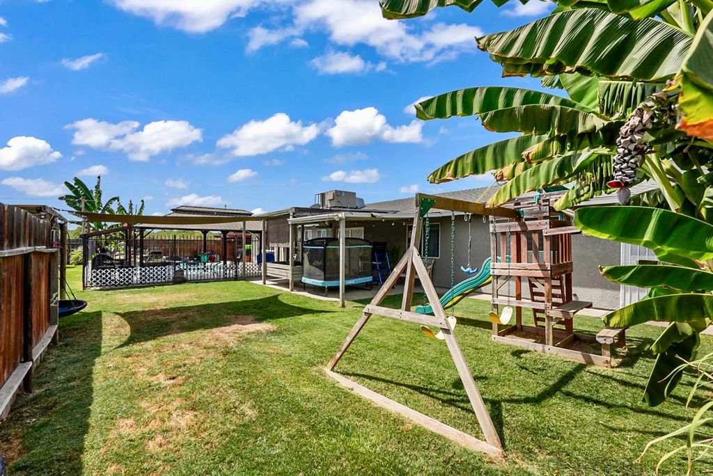 Image 19 of property listing at 24143 Road 15, Chowchilla, CA 93610