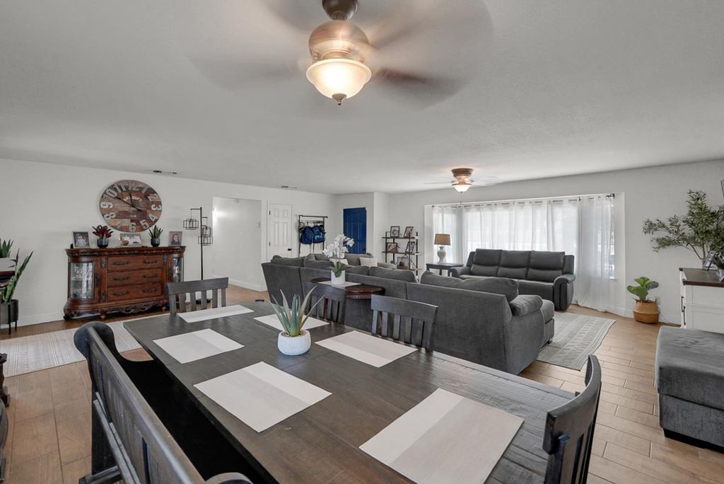 Image 9 of property listing at 24143 Road 15, Chowchilla, CA 93610
