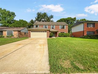 8335 Sparkling Springs Drive, Houston, TX 77095